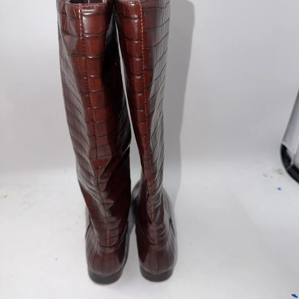JustFab 8.5 Sienna Croc Embossed Tall Knee High Pointed Toe Flat Boots Mob Wife